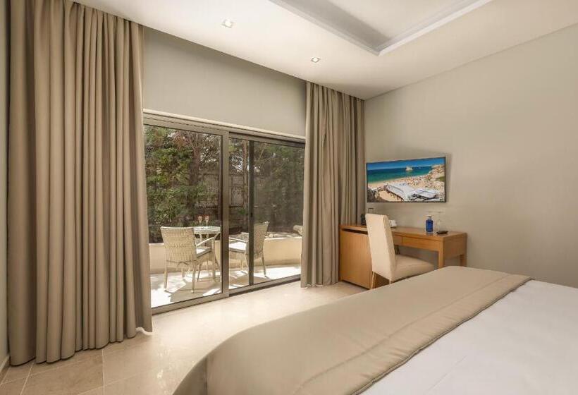 سوییت با چشم‌انداز باغ, Caneiros Luxury House & Suites