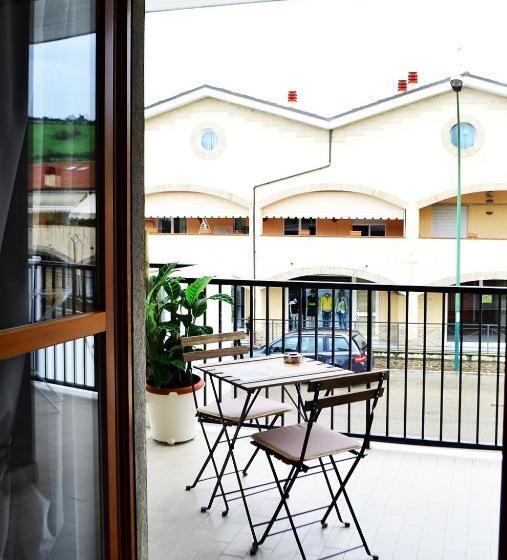Quarto Estandar com Sacada, Sogni D Oro   Guest House