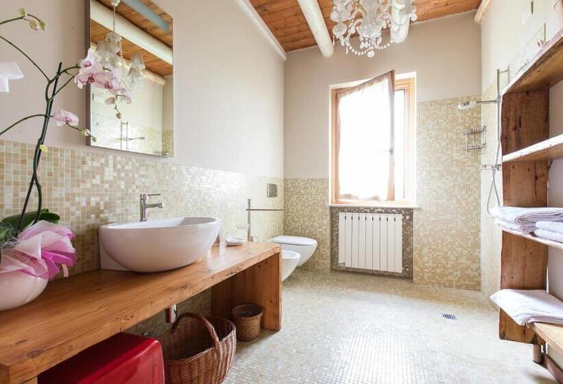 Четырехместный Номер Стандарт, Cascina Serenella B&b