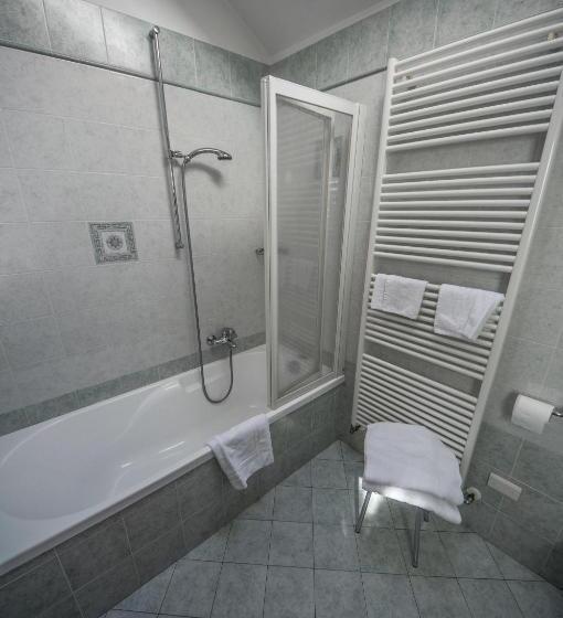 Четырехместный Номер Стандарт, Albergo Meublè Vecchio Scarpone