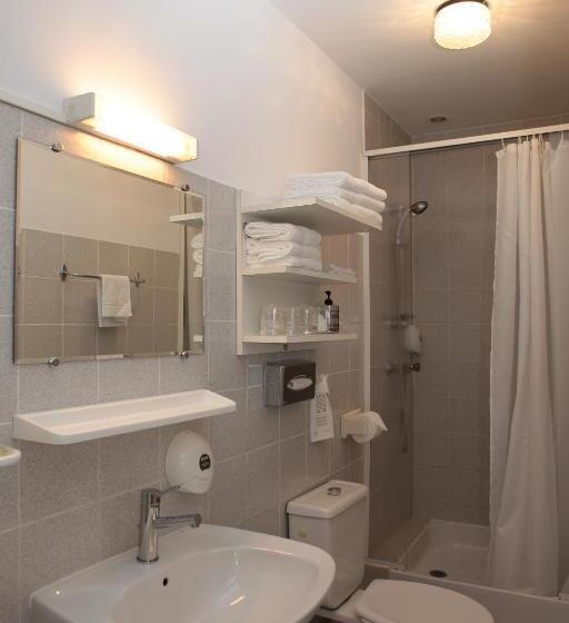 Номер Стандарт Трехместный, Auberge Les Gorges Du Loup