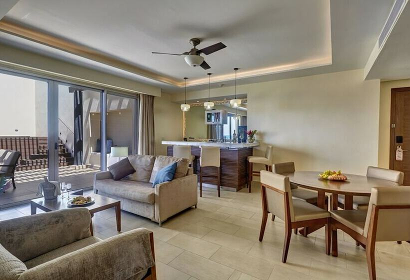 Deluxe Suite Sea View, Grand Lido Negril Aunaturel, An Autograph Collection Allinclusive Resort  Adults Only