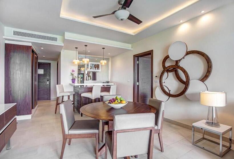 Deluxe Suite Sea View, Grand Lido Negril Aunaturel, An Autograph Collection Allinclusive Resort  Adults Only