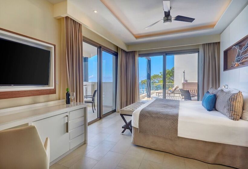 Deluxe Suite Sea View, Grand Lido Negril Aunaturel, An Autograph Collection Allinclusive Resort  Adults Only