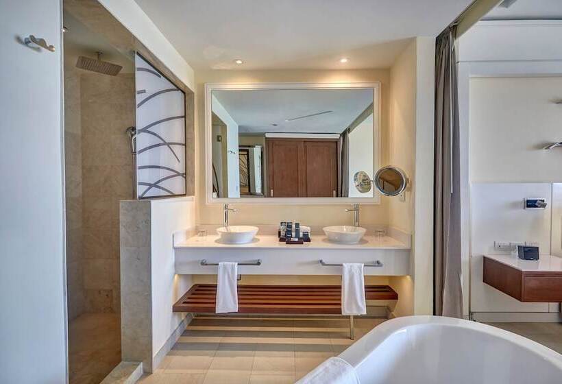 سوییت با چشم‌انداز دریا, Grand Lido Negril Aunaturel, An Autograph Collection Allinclusive Resort  Adults Only