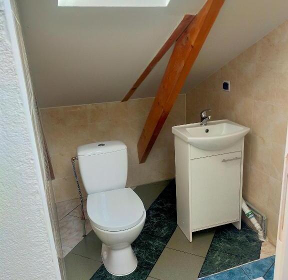 اتاق خانوادگی, Hostel Madeira