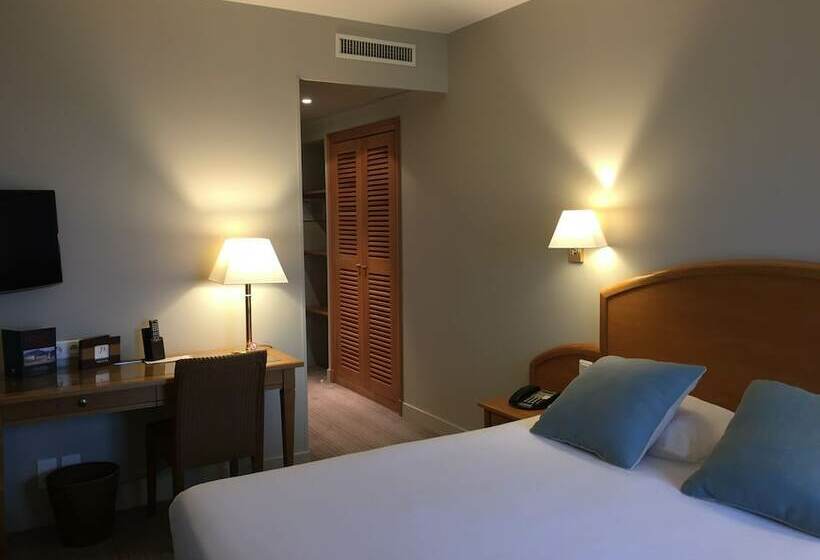 Номер Стандарт, Hôtel De La Plage   Saint Jean De Luz