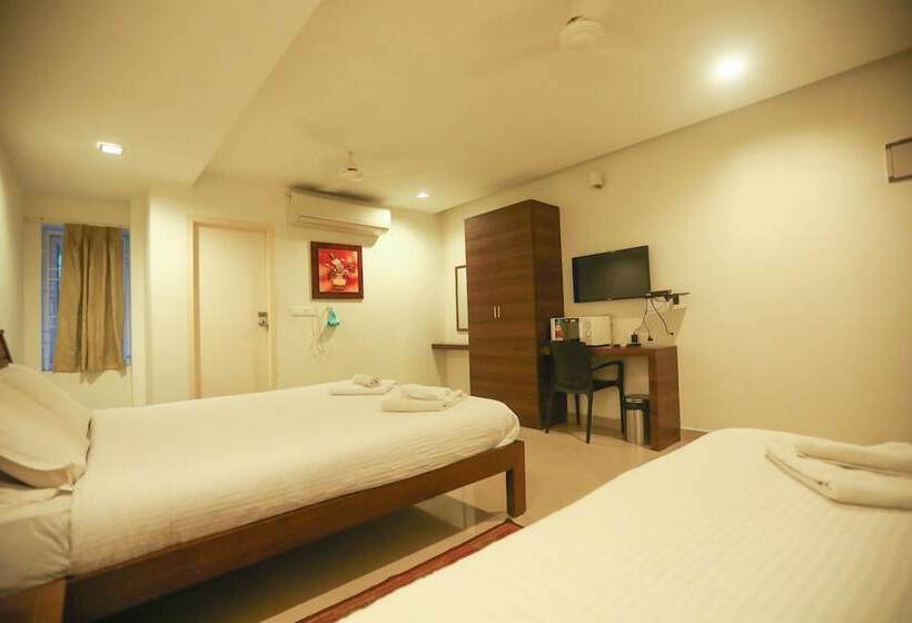 Трехместный Номер Deluxe, Ulo Aravindar Residency