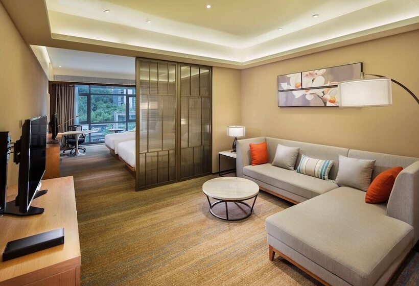 Номер Deluxe, Hilton Garden Inn Shiyan