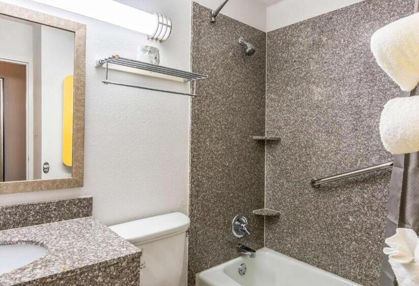 스탠다드 룸 킹사이즈 침대, Motel 6petersburg, Va  Fort Lee