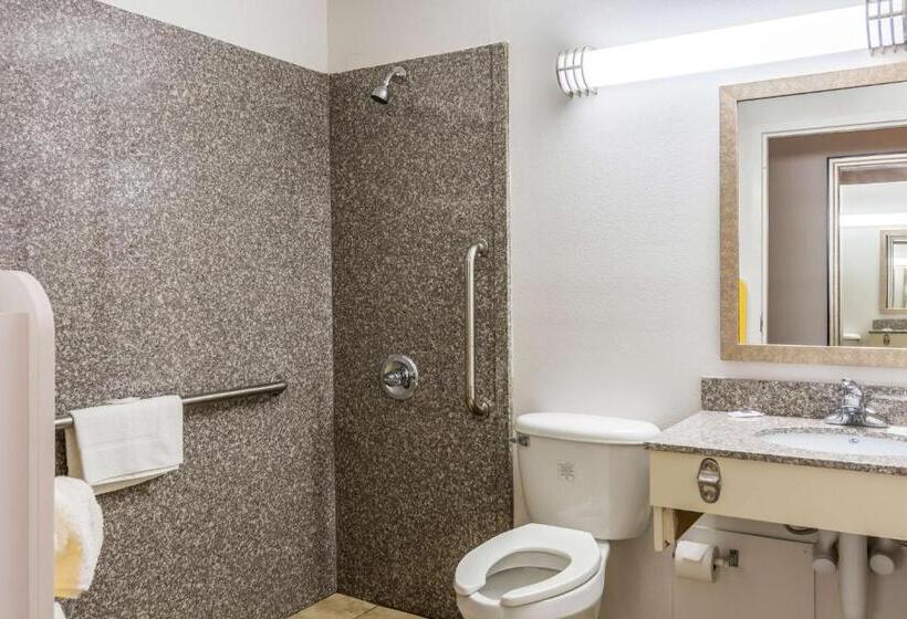 Номер Стандарт Адаптированный для Инвалидов, Motel 6petersburg, Va  Fort Lee
