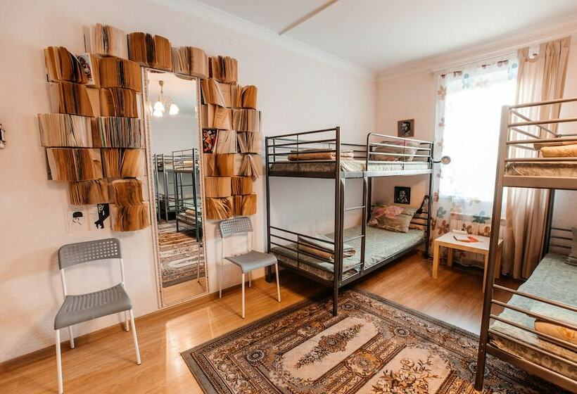 带共用浴室的标准房间, Samovar Hostel