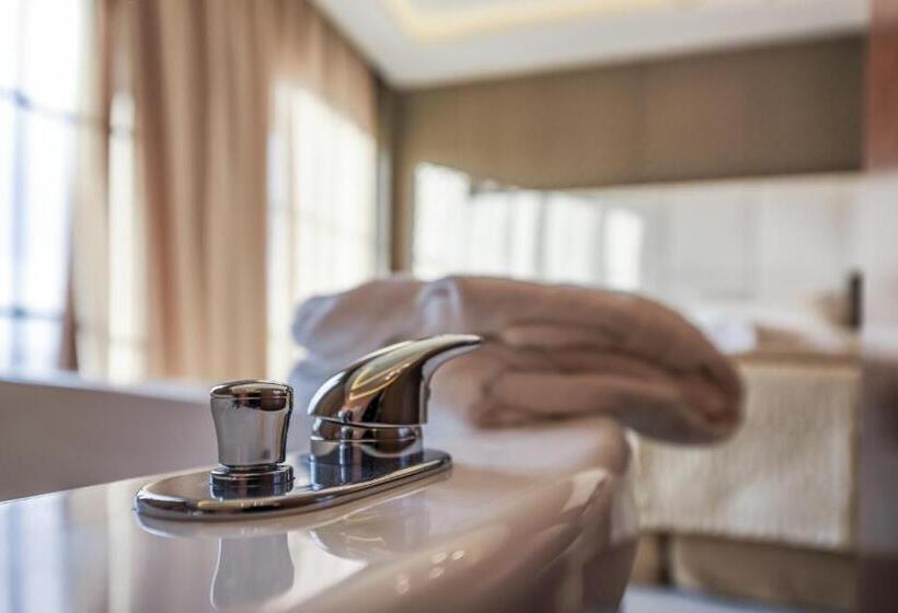Люкс Superior, Elegance Luxury Executive Suites  Adults Only