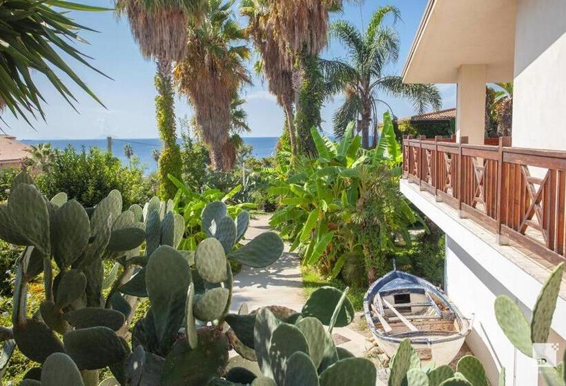 اتاق استاندارد با چشم‌انداز باغ, Tonicello Hotel Resort & Spa