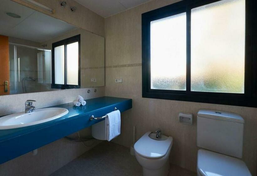 آپارتمان خانوادگی, Beatrix 2000 - Caliu Apartments