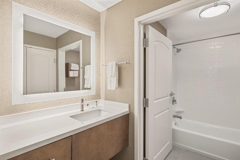 Студио Стандарт Кровать Кинг, Staybridge Suites   Florence Center, An Ihg