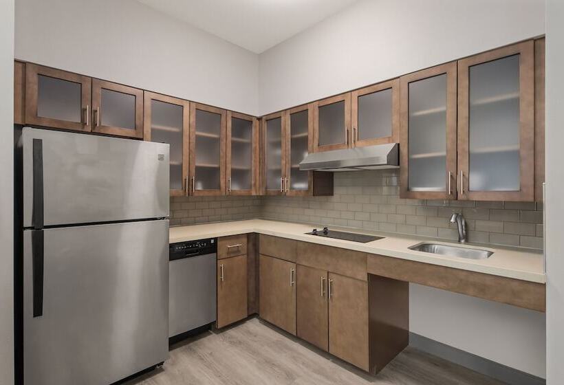 Люкс 2 Спальни, Staybridge Suites   Florence Center, An Ihg