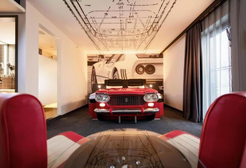 Номер Стандарт Тематический, V8 Hotel Köln At Motorworld