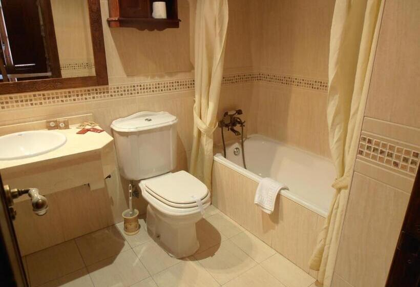 Номер Стандарт, Hostal Virgen De La Encina
