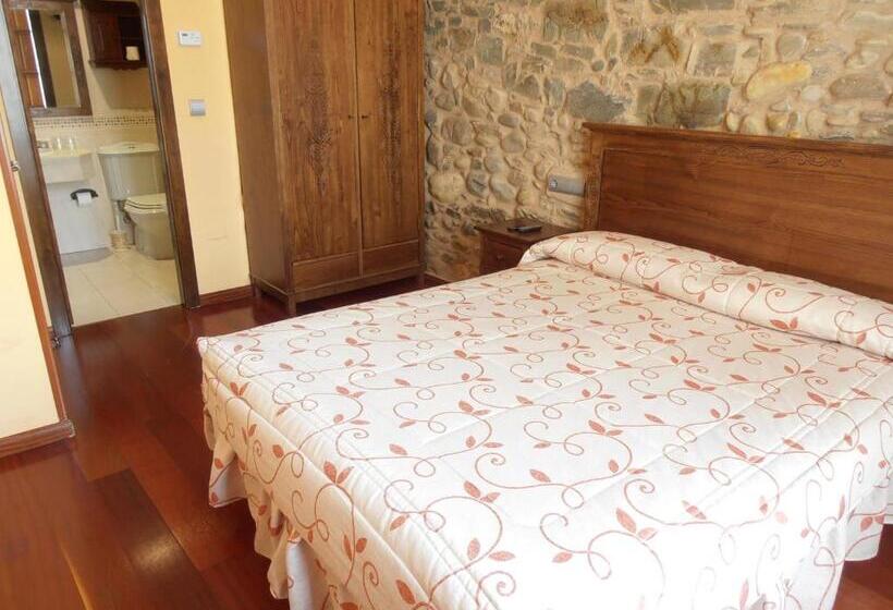Номер Стандарт, Hostal Virgen De La Encina