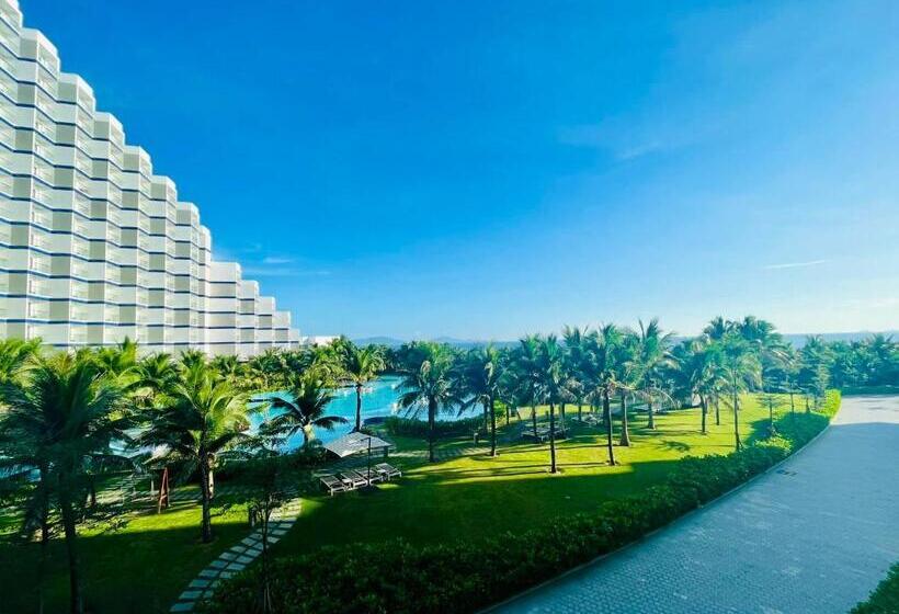 اتاق لوکس با چشم‌انداز دریا, The Western Seaview Cam Ranh Condotel