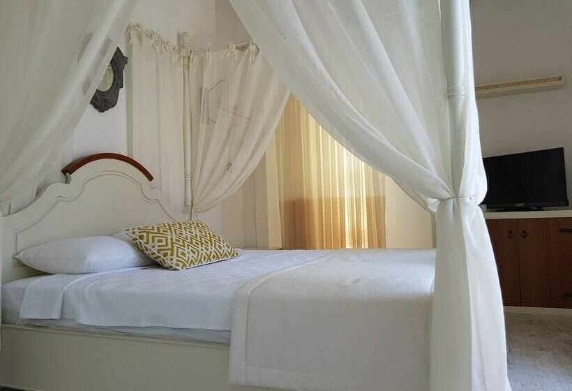 اتاق سوپریور با چشم‌انداز استخر, Lilaverde Alacati   Adults Only