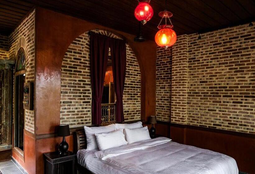 غرفة ديلوكس مزودة بشرفة, Chateau Orientale Resort