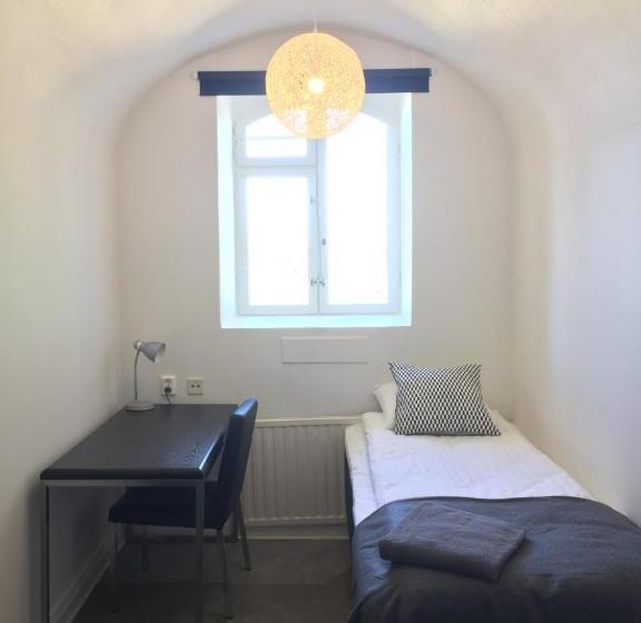 اتاق استاندارد یک تخته با سرویس بهداشتی مشترک, Waterside Mariestad