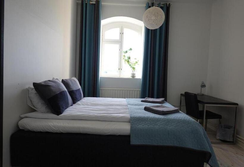 اتاق استاندارد با سرویس بهداشتی مشترک, Waterside Mariestad