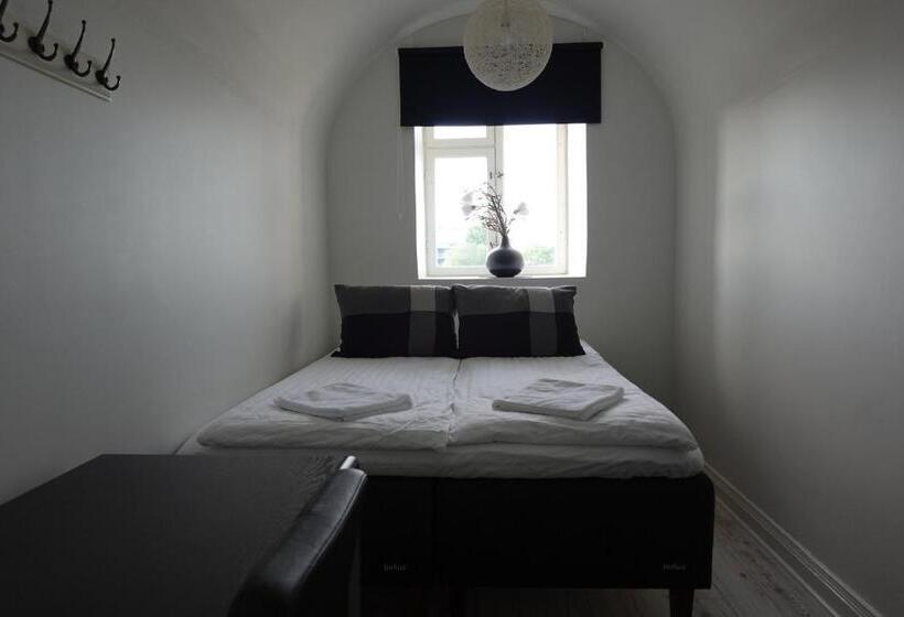 اتاق استاندارد با سرویس بهداشتی مشترک, Waterside Mariestad