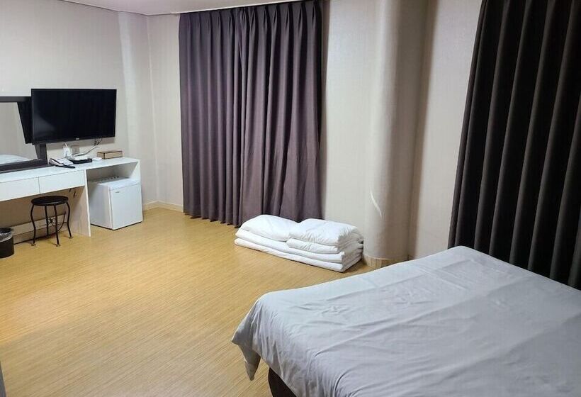 Номер Deluxe, Jeju Orastay