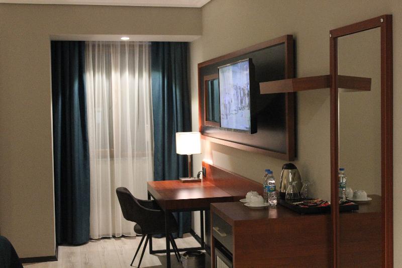 Quarto deluxe, Grand Vaves