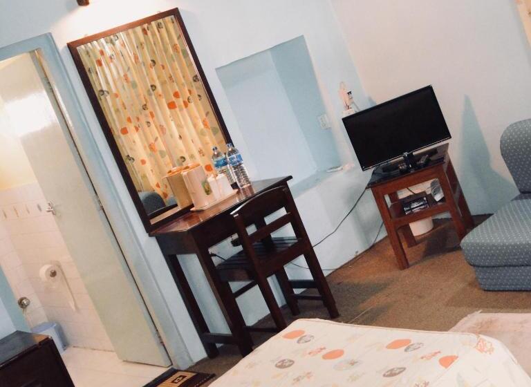 اتاق استاندارد, Megha Traveller S Village