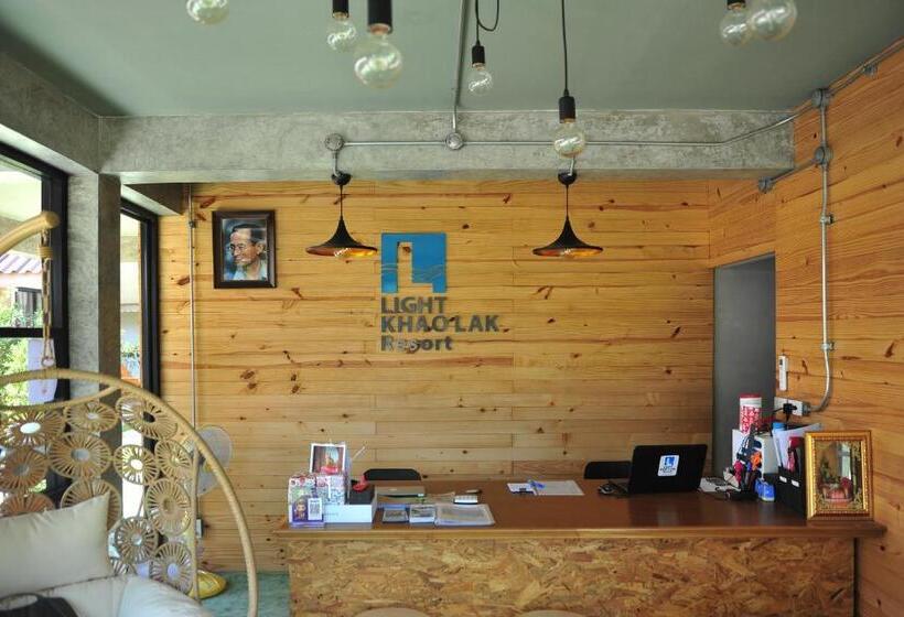 デラックスファミリールーム, Light Khao Lak Resort