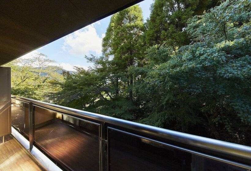 Семейный Номер, Hakone Terrace