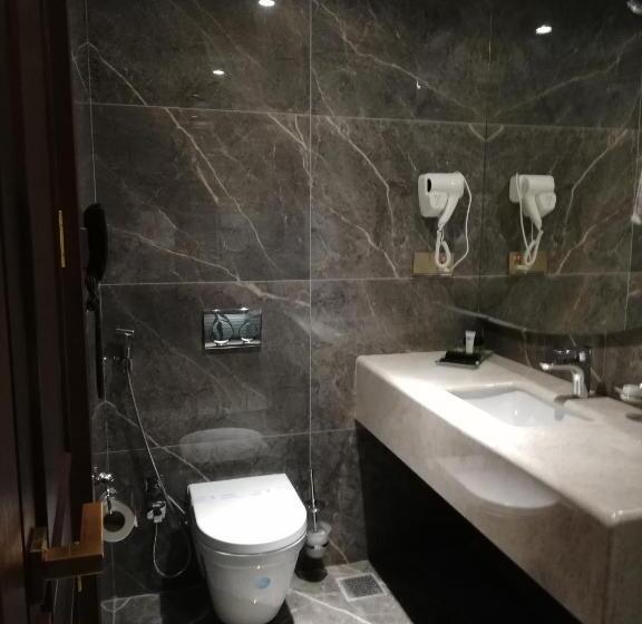 سوییت خانوادگی, Hyksos