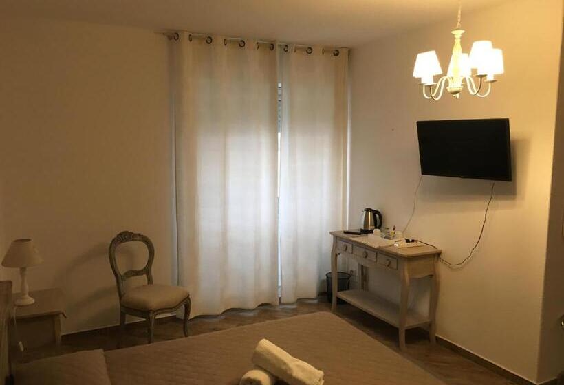 Трехместный Номер Deluxe, City Garden Guest House