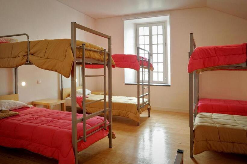 تختخواب در اتاق مشترک, Azores Youth Hostels Santa Maria