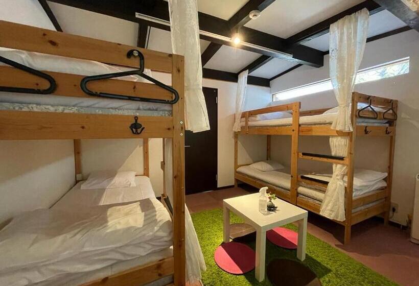 Четырехместный Номер Стандарт, Bamboo Village Guest House
