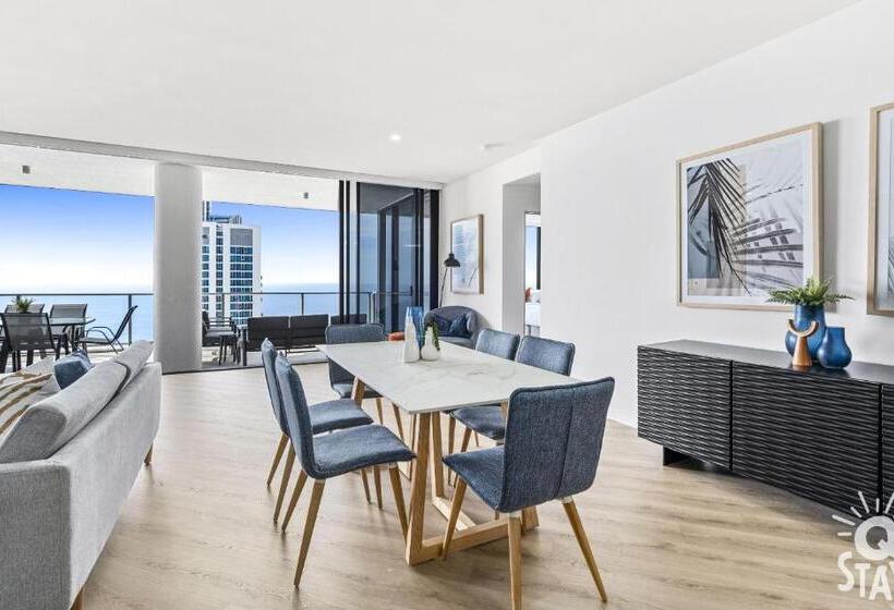 침실 4개 아파트, Circle On Cavill   Apartment Stay Private