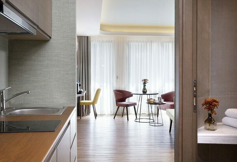 이그제큐티브 스위트, Wyndham Athens Residence