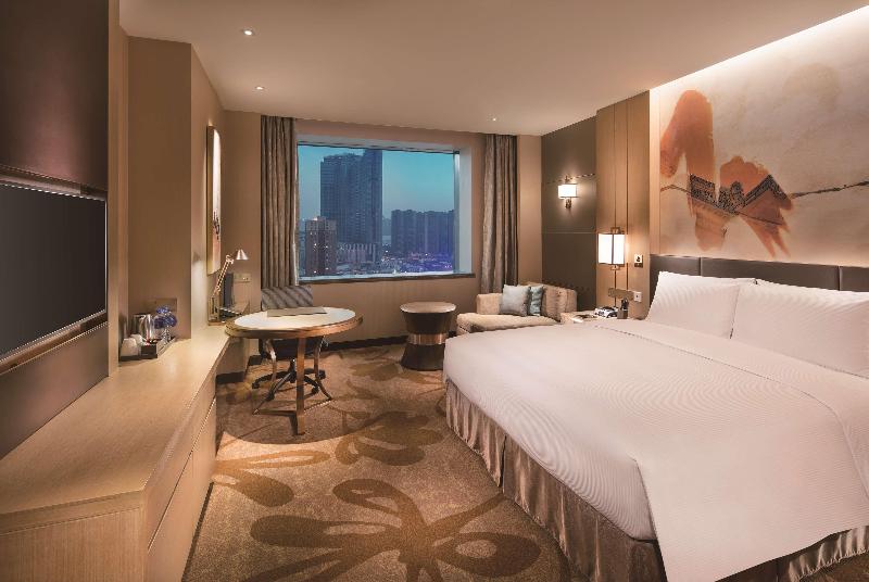 اتاق استاندارد با تخت بزرگ, Hilton Shenyang