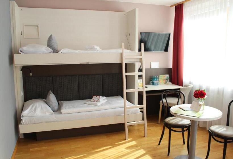 スタンダード４人部屋, Jufa Hotel Königswinter/bonn