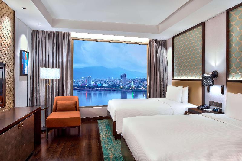 اتاق استاندارد با چشم‌انداز دریا, Hilton Da Nang
