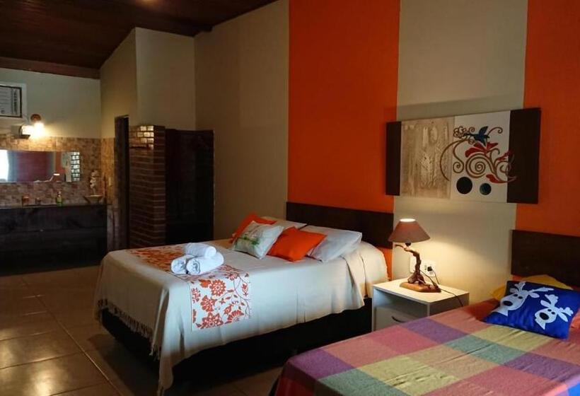 Quarto Triplo Estandar, Pousada Céu De Tucuns