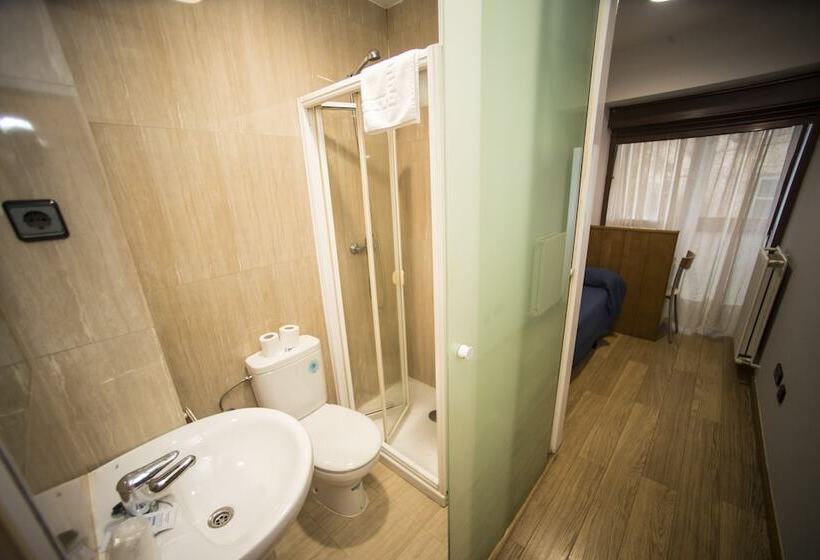 اتاق استاندارد یک نفره, Hostal Caballeros