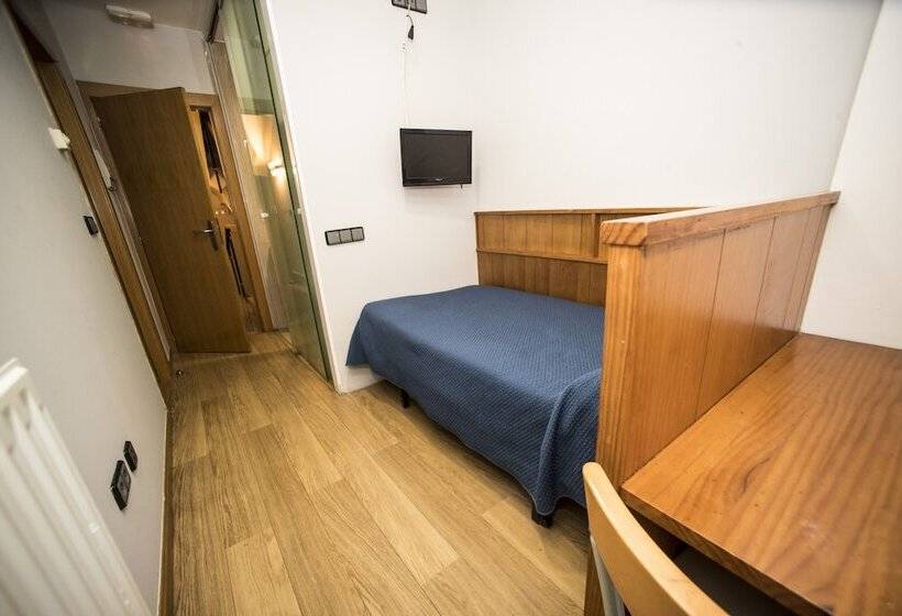 اتاق استاندارد یک نفره, Hostal Caballeros