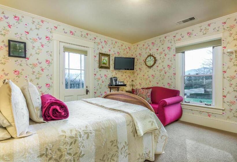 Номер Стандарт с Балконом, Abigail S Bed And Breakfast Inn