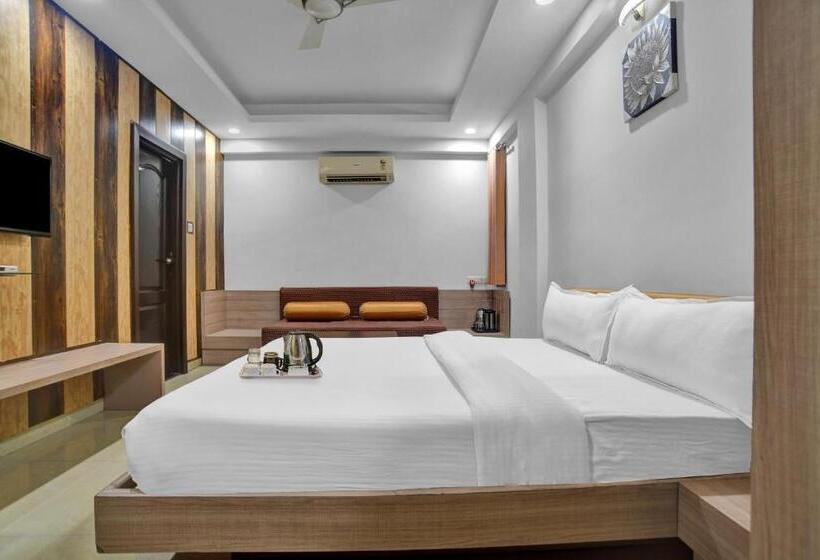 Трехместный Номер Deluxe, Super Townhouse Divya Palace
