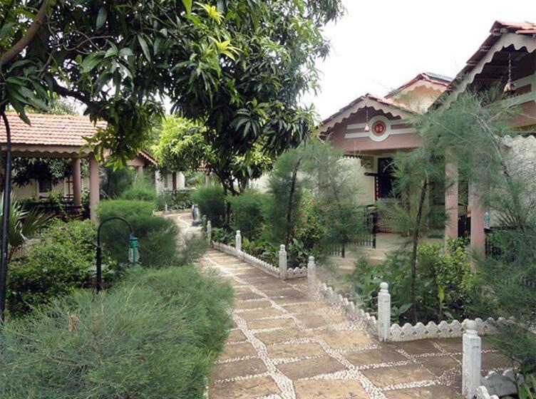 Номер Стандарт, Saavaj Resort, Sasan Gir   Where Wilderness Meets Luxury
